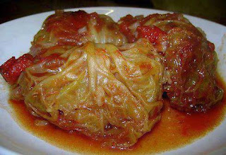 SLOW COOKER CABBAGE ROLLS