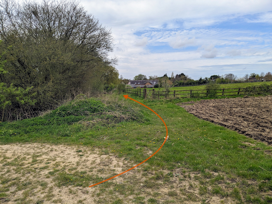 Turn left on Thundridge bridleway 9