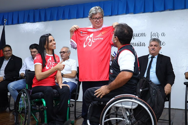 João Azevêdo acompanha lançamento de calendário de atividades esportivas e de ações voltadas para a juventude