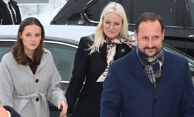 Queen Sonja, Crown Prince Haakon, Crown Princess Mette-Marit and Princess Ingrid Alexandra at 2022 Christmas service