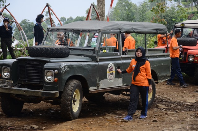 Fun Offroad Cikole Jayagiri Lembang-Paket Wisata Bandung Offroad Full Service Adventure