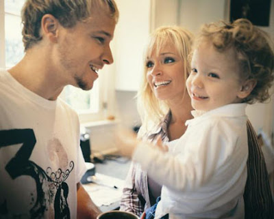 brian littrell bersama anak dan istri