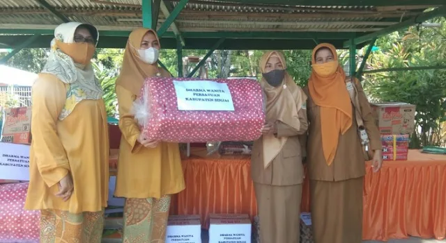 Dharma Wanita Persatuan Salurkan Bantuan di Panti Asuhan Al Hidayah