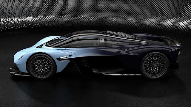 Aston Martin Rilis Foto-foto Hypercar Valkyrie Versi Produksi