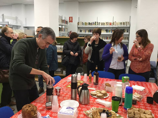 Desayuno navideño y jubilación de Maribel Linares