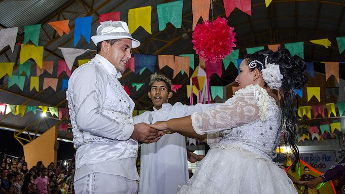 Fotos: “Cocal Junino” leva programação cultural a escolas municipais