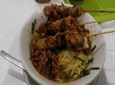 Mie Ongklok Wonosobo,wisata kuliner,tempat wisata wonosobo, kawah dieng, telaga warna dieng,candi arjuna dieng, tempat wisata dieng,nama tempat wisata wonosobo,