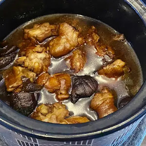 Braised Shiitake Mushroom Chicken Yang Mudah dan Sedap