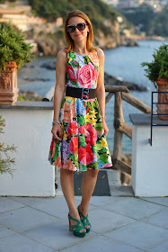 Vintage style floral dress, 50s style dress, Sorrento coast holidays, Fashion and Cookies, fashion blogger