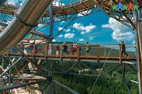Uzdrowisko Świeradów - Zdrój w województwie dolnośląskim zyskało niedawno nową, potężną atrakcję turystyczną: wieżę widokowo-edukacyjną Sky Walk!