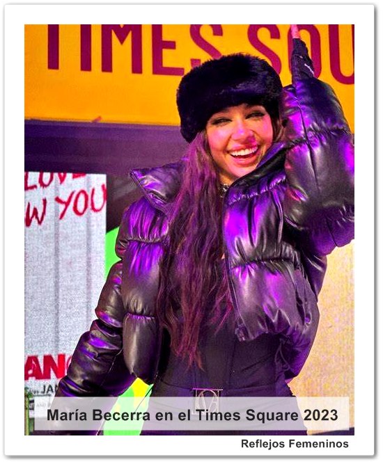 María Becerra en el Times Square 2024