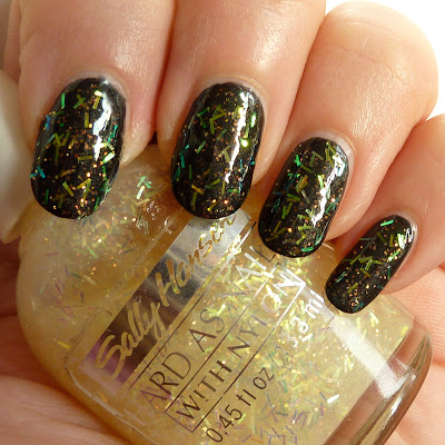 Sally Hansen Hard as nails with nylon Twinkle swatch