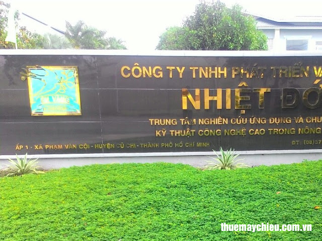 Công ty TNHH phát triển và đầu tư Nhiệt Đới thuê máy chiếu vnpc