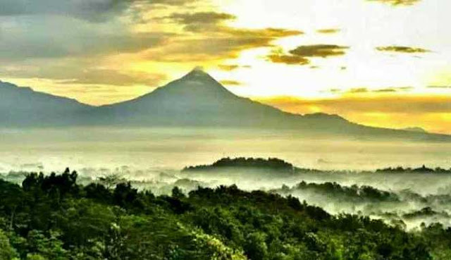 ialah salah satu kota tujuan wisata di Jawa Tengah yang mempunyai aneka macam keajaiban alam 10 TEMPAT WISATA ALAM TERBAIK DI MAGELANG