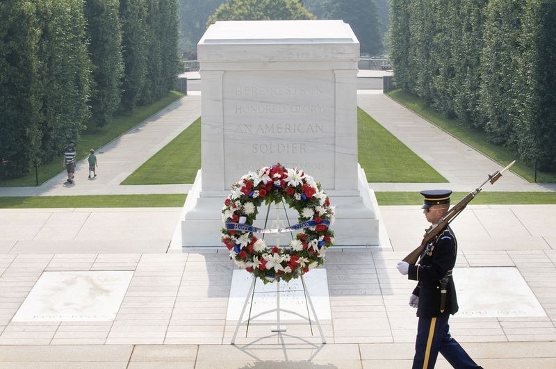 tomb-of-unknown-soldier-usa-1