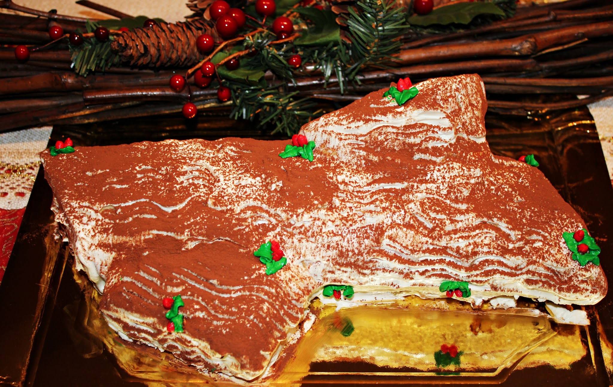 TRONCO DE NAVIDAD RELLENO DE CREMA DE TIRAMISÚ