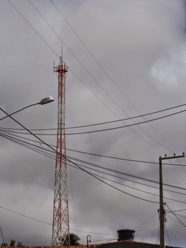 VIVO CONSTRÓI NUMA TORRE EM BOM CONSELHO, MAS, O SERVIÇO CONTINUA PÉSSIMO