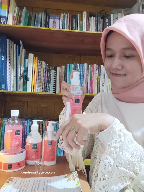 Review Scarlett Whitening Body Happy Cream & Serum, Perawatan Kulit yang Menyenangkan!