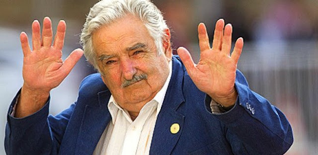 “No bajen los brazos”, les pide Pepe Mujica a los jóvenes mexicanos