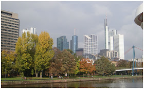 passeio de barco pelo rio Meno em Frankfurt