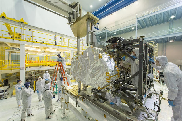 Instalación telescopio espacial James Webb