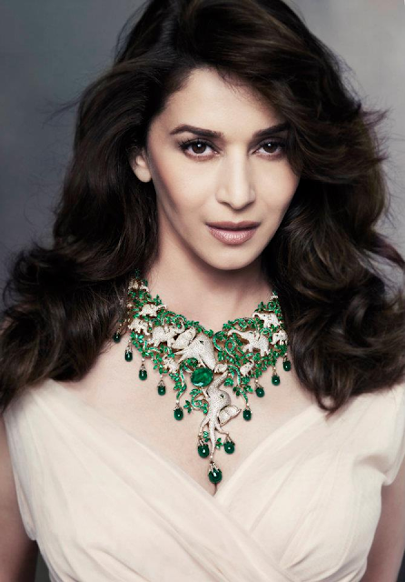 Pretty and Beautiful Madhuri Dixit Hd Wallpapers