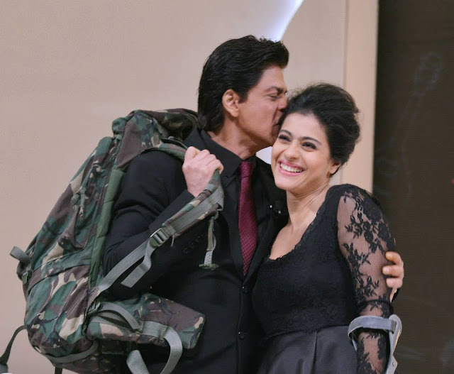 Shahrukh Khan & Kajol Couple Wallpaper Download