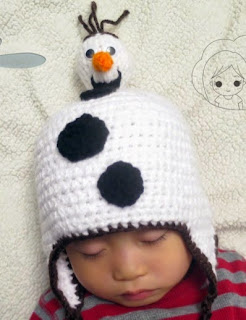 http://translate.google.es/translate?hl=es&sl=en&tl=es&u=http%3A%2F%2Flittlemeecreations.com%2F2014%2F11%2F13%2Ffrozen-inspired-olaf-earflap-beanie-hat%2F