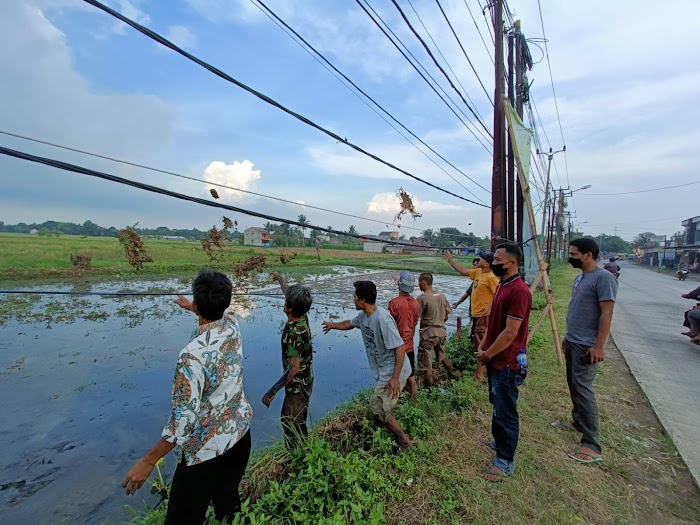 Lempar Batu dan Lumpur, Petani Desa Kaliasin Sukamulya Tolak Lahan Pembangunan SMAN 30 Kab. Tangerang