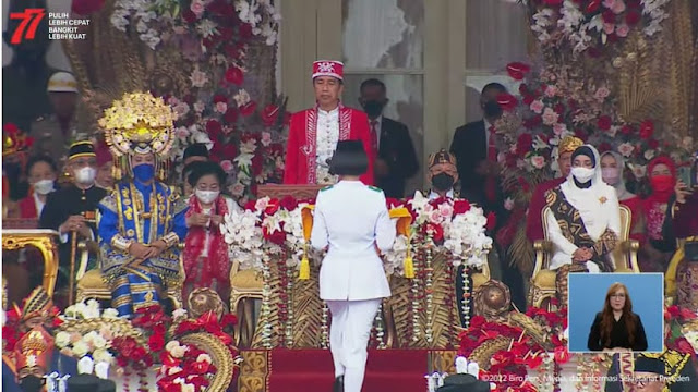 Nuansa Adat, Presiden Jokowi Pimpin Upacara Peringatan Detik-Detik Proklamasi Kemerdekaan RI Ke 77