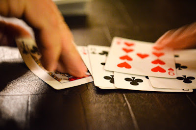 Cara Melakukan Bluff  Pada Permainan Poker Online