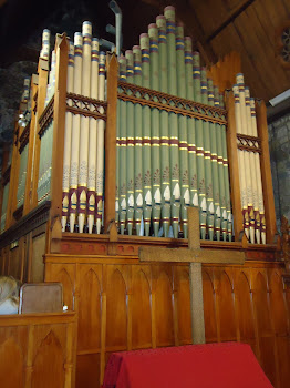 Beautiful Pipe Organ