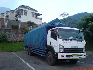 Zona Irit BBM Truck Isuzu Giga FVM 285ps Dan Truck UD Quester