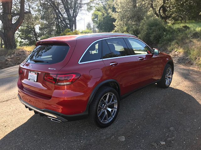 Rear 3/4 view of 2020 Mercedes-Benz GLC 300 4MATIC