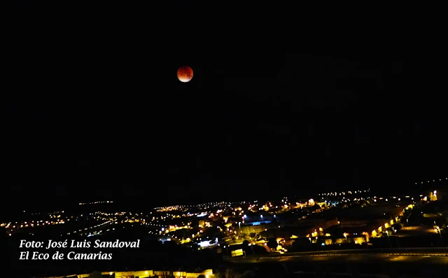 fotos eclipse super-luna de sangre desde Las Palmas de Gran Canaria