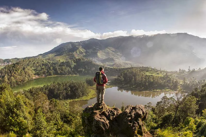 Batu Pandang Ratapan Angin Dieng Plateau