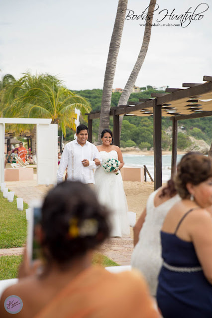 boda en playa, beach wedding, Oaxaca, México, Bodas Huatulco, Wedding Planner