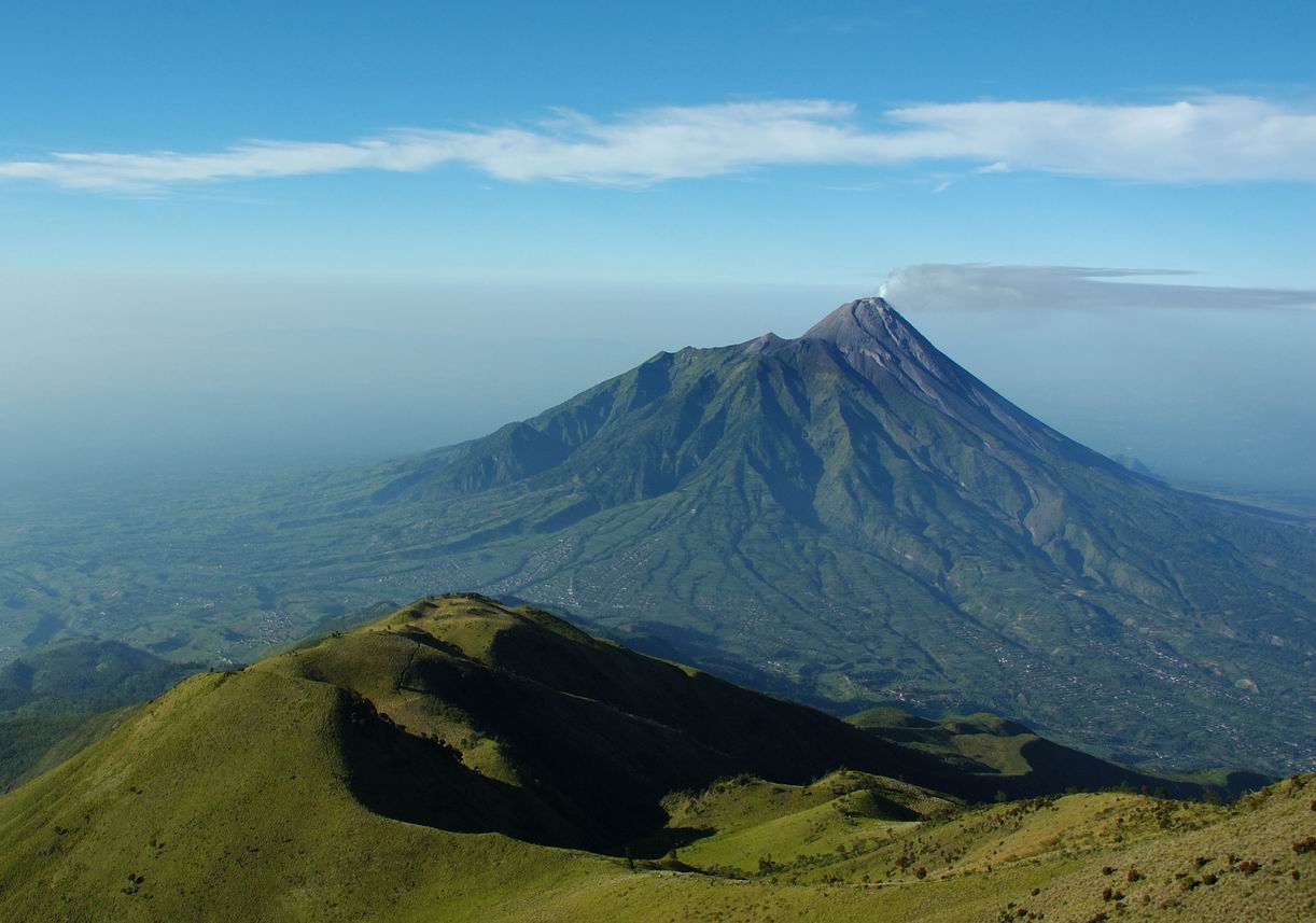 The Wonderful Tourism of Yogyakarta Mount  Merapi 