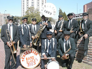 The Mobile Excelsior Band. These guys know how to play some tunes ...