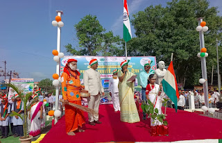 कारंजा नगर परिषद चे वतीने पंचप्रण शपथ ग्रहण समारंभाचे आयोजन संपन्न - Karanja lad Nagar Parishad organised Panchpran Shapath Grahan Samarambh at At Jhansi Rani Chowk