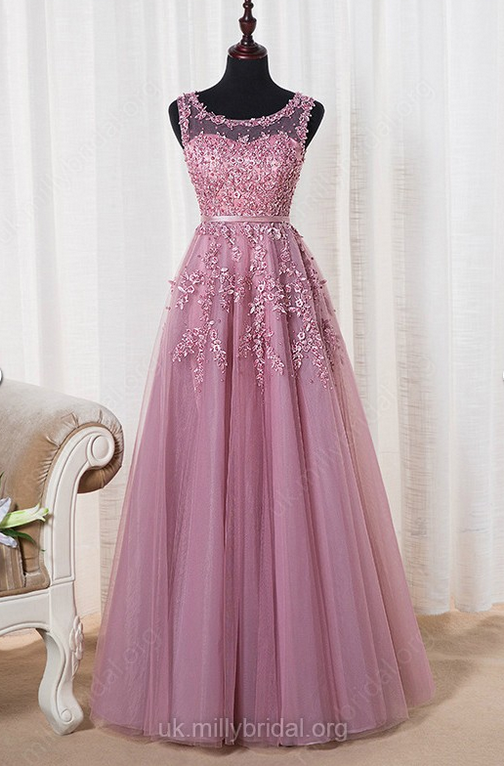 http://uk.millybridal.org/product/a-line-scoop-neck-tulle-with-appliques-lace-floor-length-graceful-prom-dresses-ukm020102804-18054.html?utm_source=minipost&utm_medium=2188&utm_campaign=blog