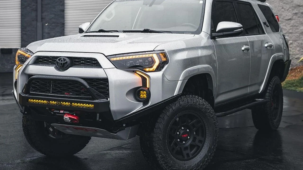 lifted-4Runner-fitted-with-trd-pro-wheels