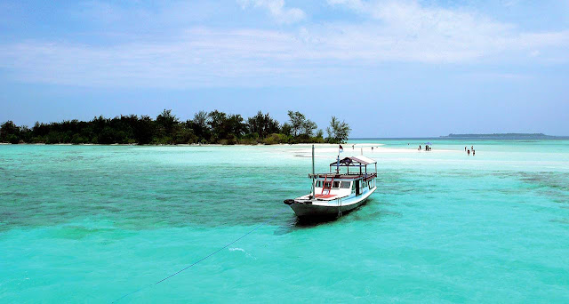 Tempat Wisata Pantai Di Jawa Tengah Dengan Pemandangan Yang Indah Tempat Wisata Pantai Di Jawa Tengah Dengan Pemandangan Yang Indah