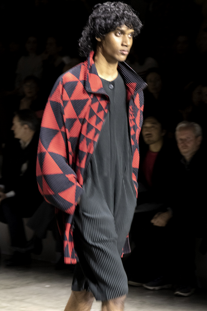 DESIGN and ART MAGAZINE: Paris Fashion Week: Homme Plisse Issey Miyake  Autum/Winter 2023/24