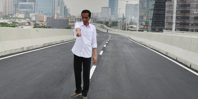 Pengamat Sebut Skill Jokowi Tidak Bisa Dipakai Untuk Urus Negara Melainkan Hanya Pantas Jadi Menteri PUPR