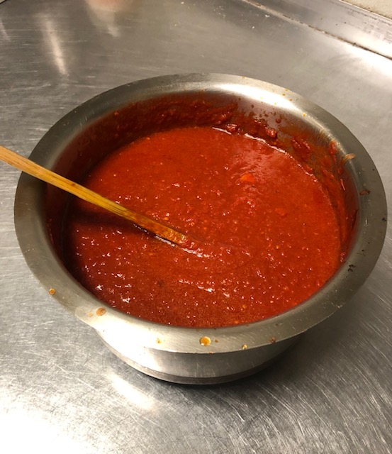 Tomato Sauce for Spaghetti, Lasagna, Pizza, and Baked Eggplant 