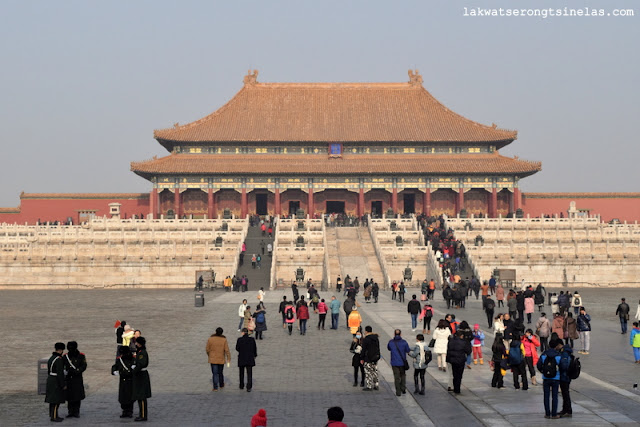 THE MORNING WALK WITHIN THE BEIJING PALACE MUSEUM