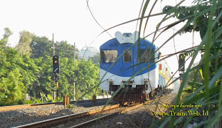 Gambar Ka Komuter Porong