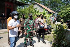 Kunjungi Warga Isoman, Kapolres Batang bersama Forkopimda Bagikan Sembako, Obat dan Vitamin