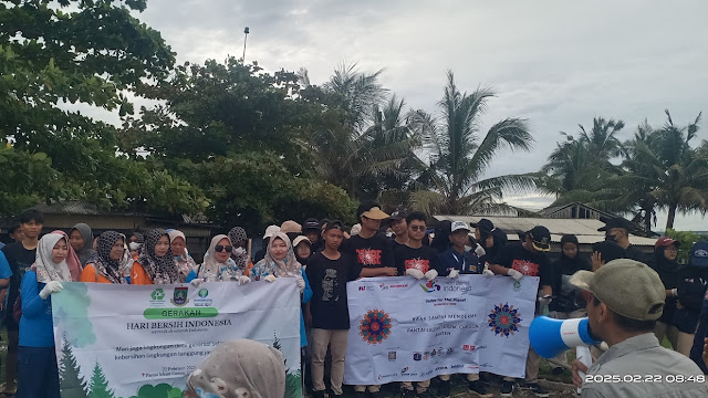 Peringati Hari Peduli Sampah Nasional, Keluhan Gerem Gelar Aksi Bersih Pantai Lelean